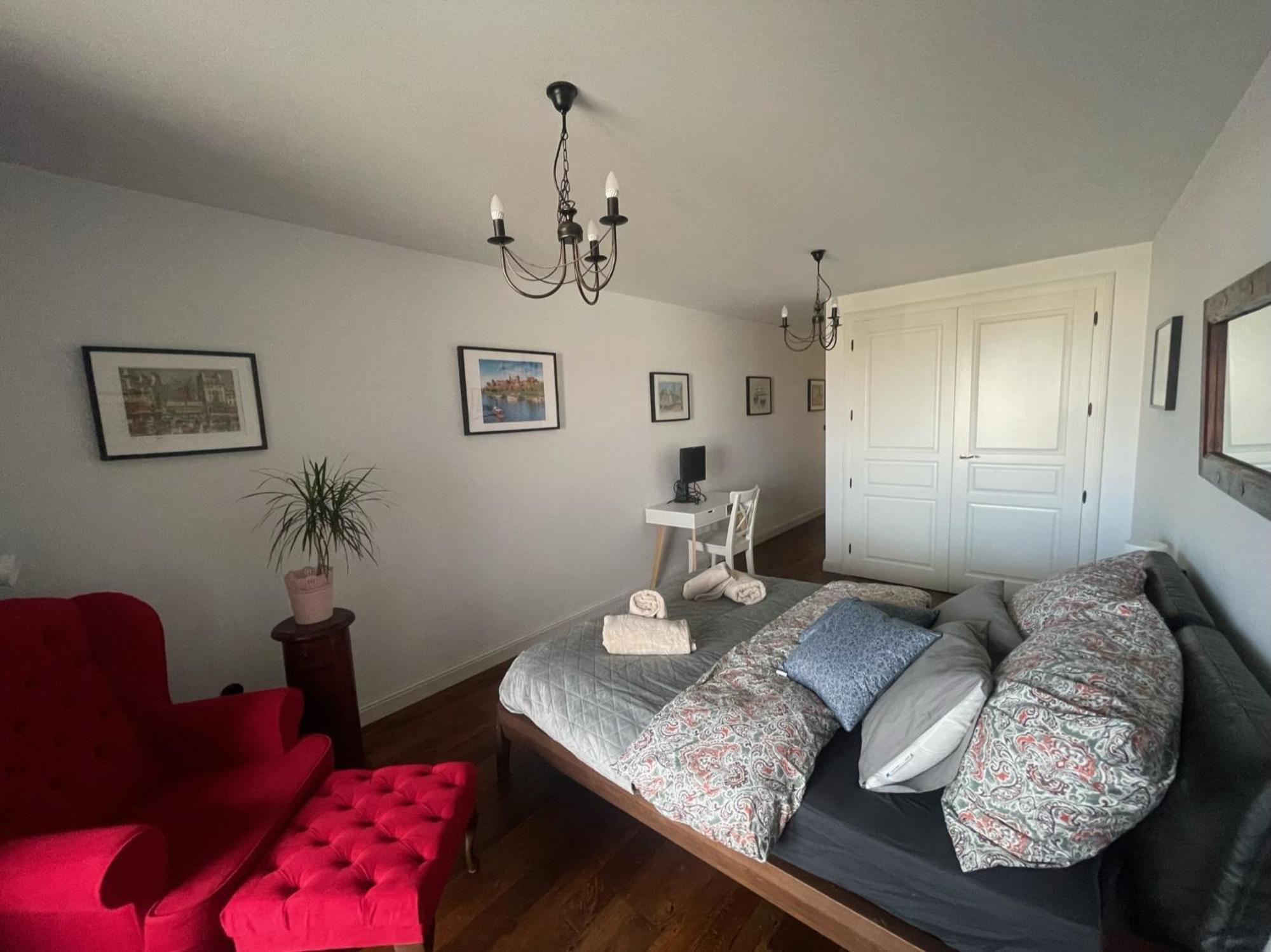 Royal Oak - 3bd 2ba With Parking And River View