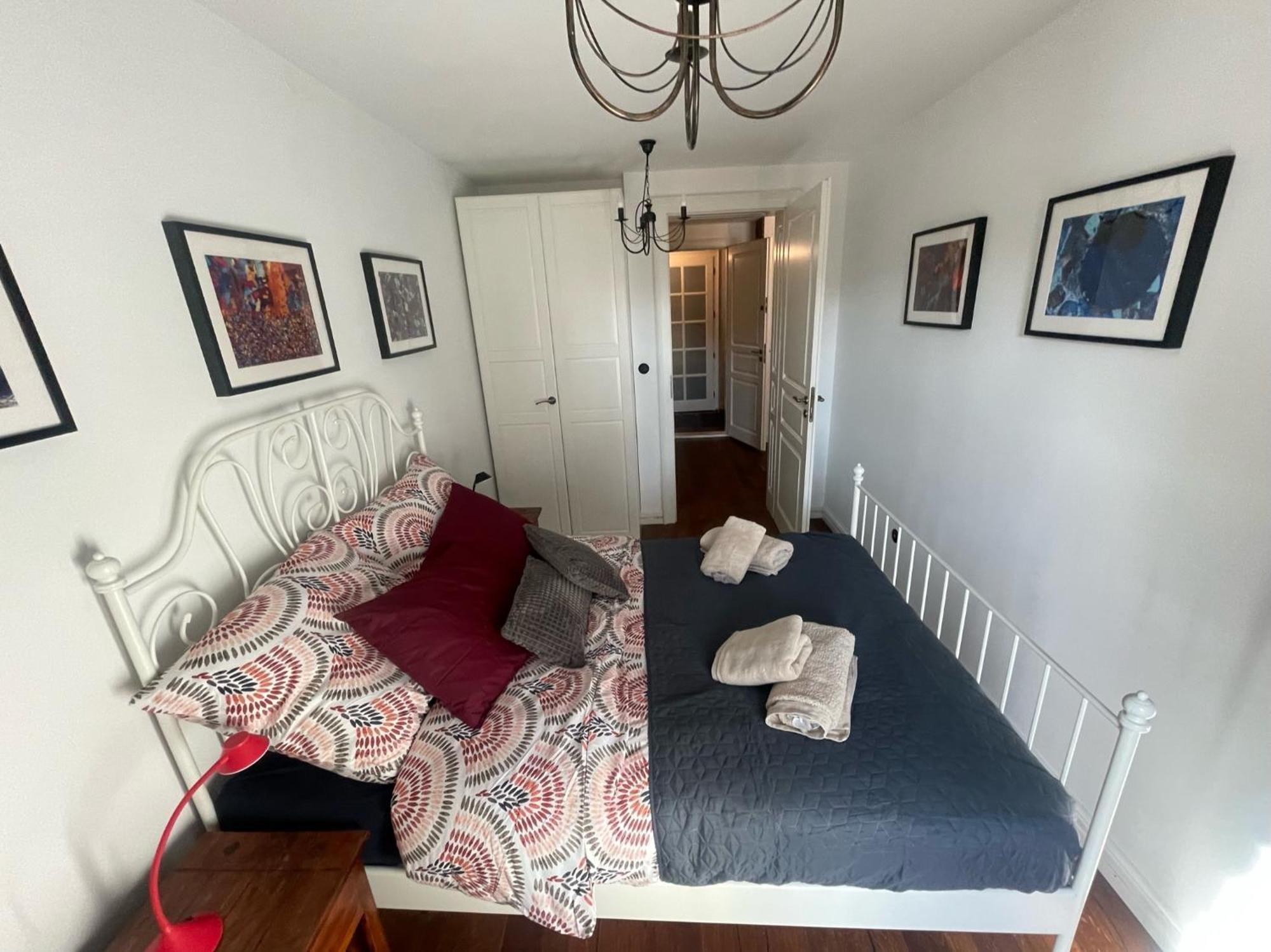 Royal Oak - 3bd 2ba With Parking And River View * Krakow