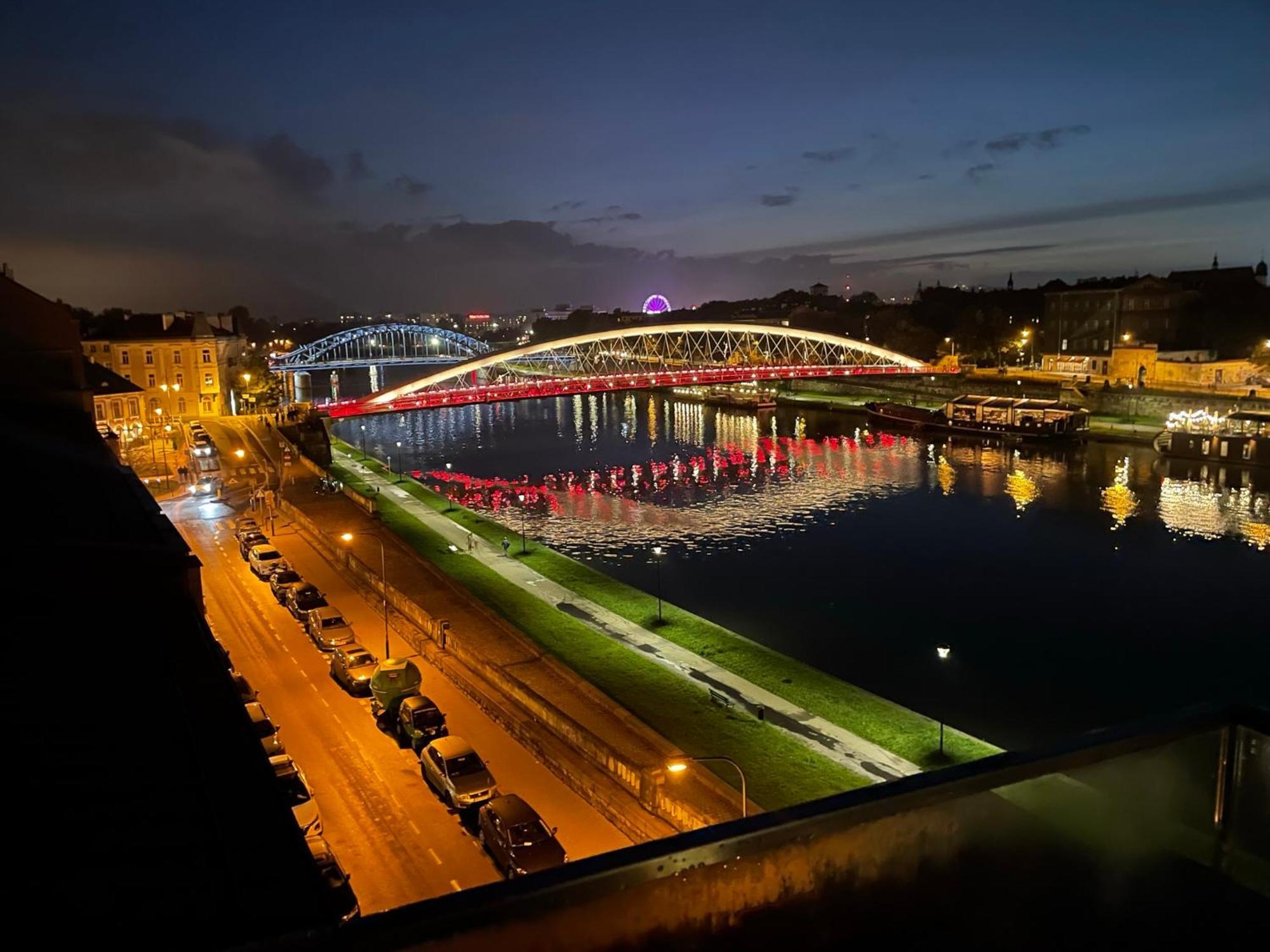 Royal Oak - 3bd 2ba With Parking And River View * Krakow