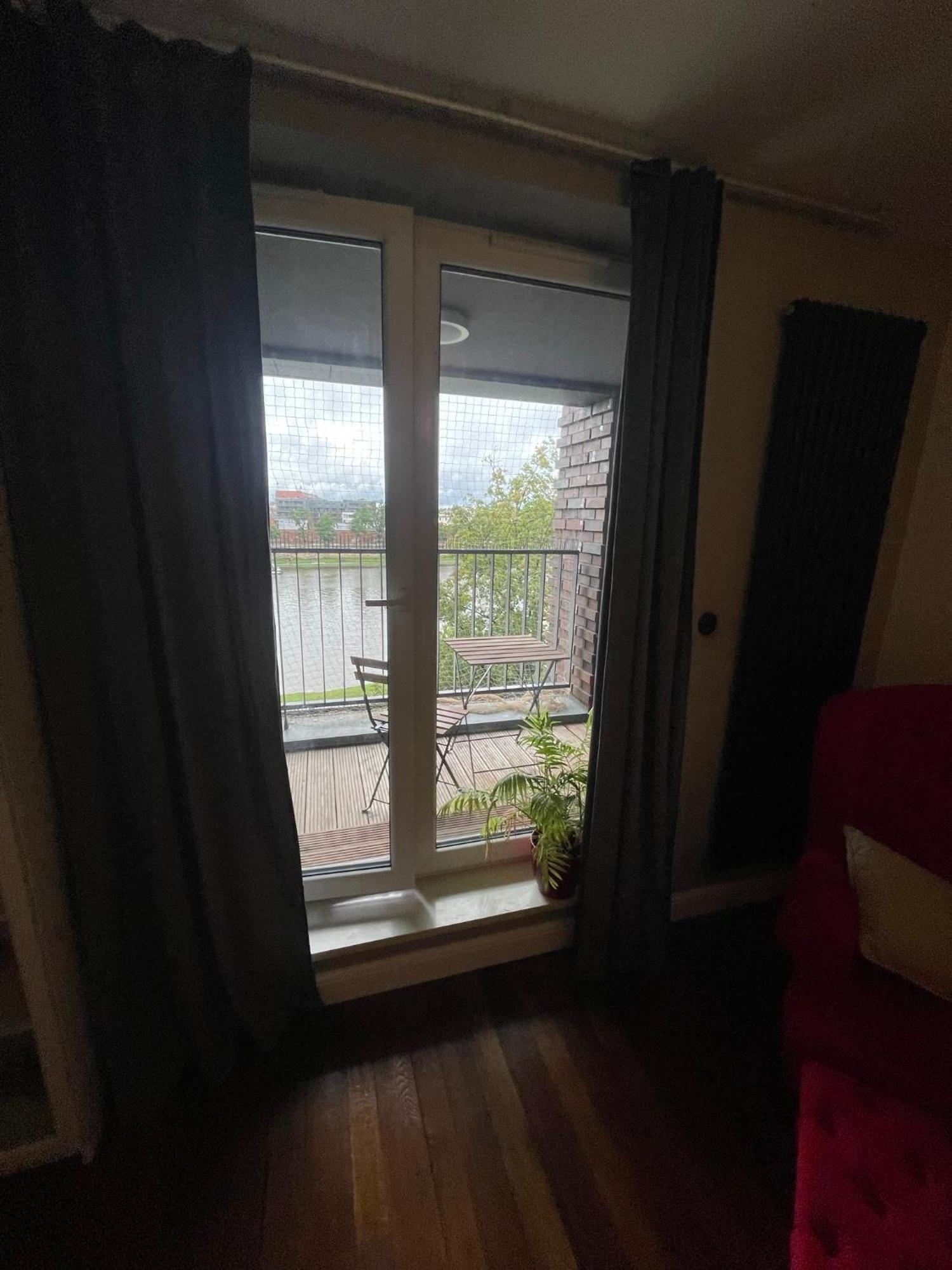 Royal Oak - 3bd 2ba With Parking And River View