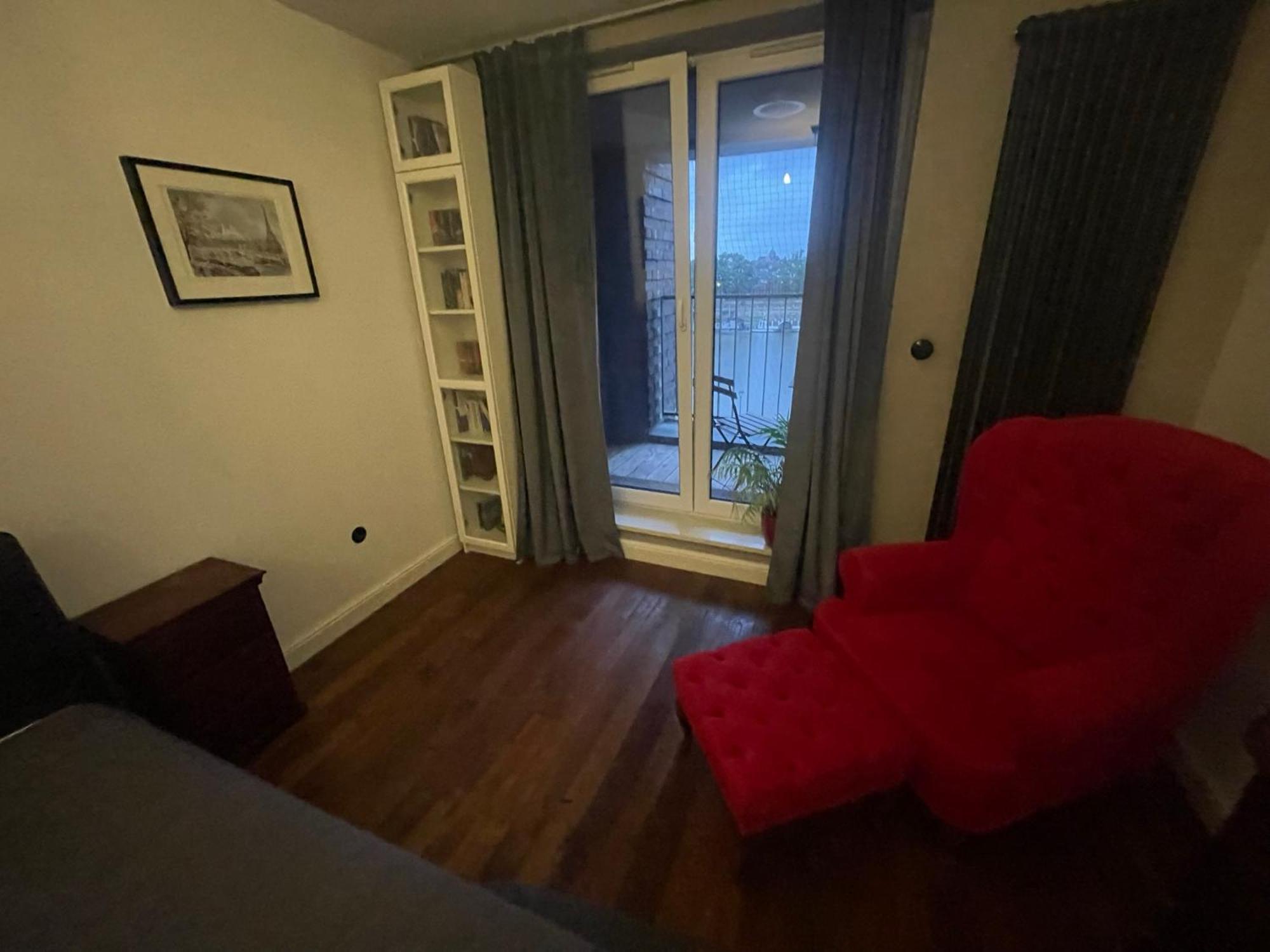 Royal Oak - 3bd 2ba With Parking And River View *